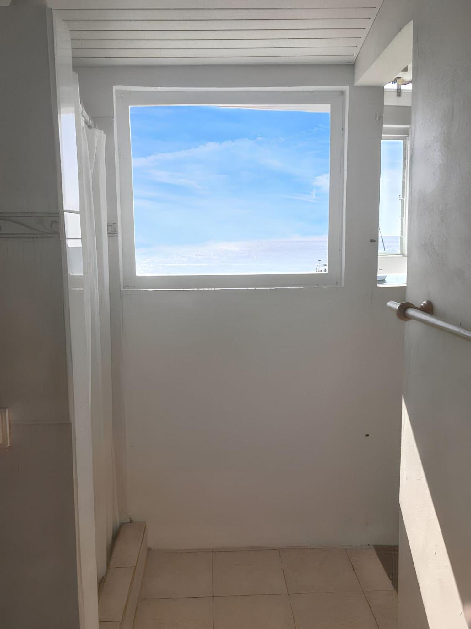 Maison De Charme A Saint-Pierre Avec Vue Sur Mer Et Montagne Esterno foto